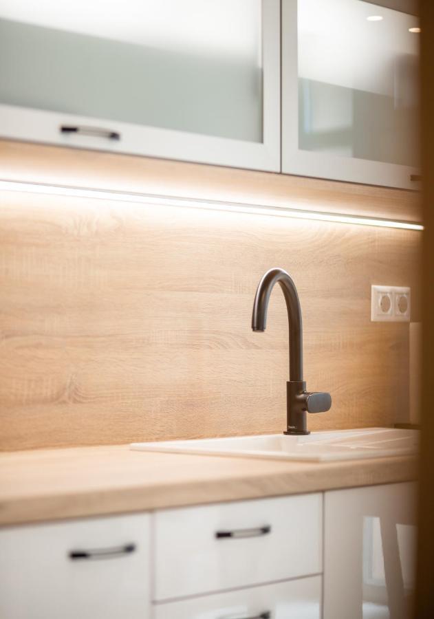 Jegmadar & Fekete Golya Apartmanok Mosonmagyaróvár 外观 照片